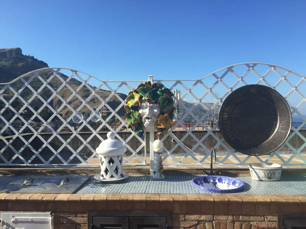 Casa Arico & Shatulle Suites Taormina Bed & Breakfast
